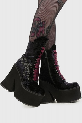 In a Phase Velvet Boots -...